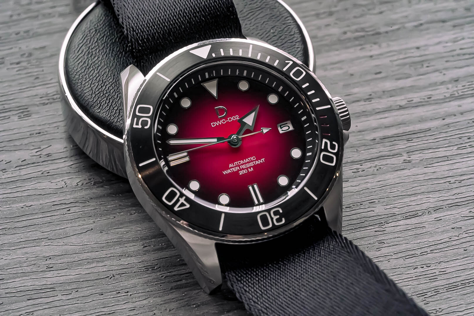 Red 2025 dive watch